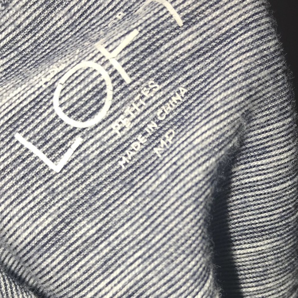 ⚡️sale⚡️Ann Taylor Loft Top - Picture 4 of 4